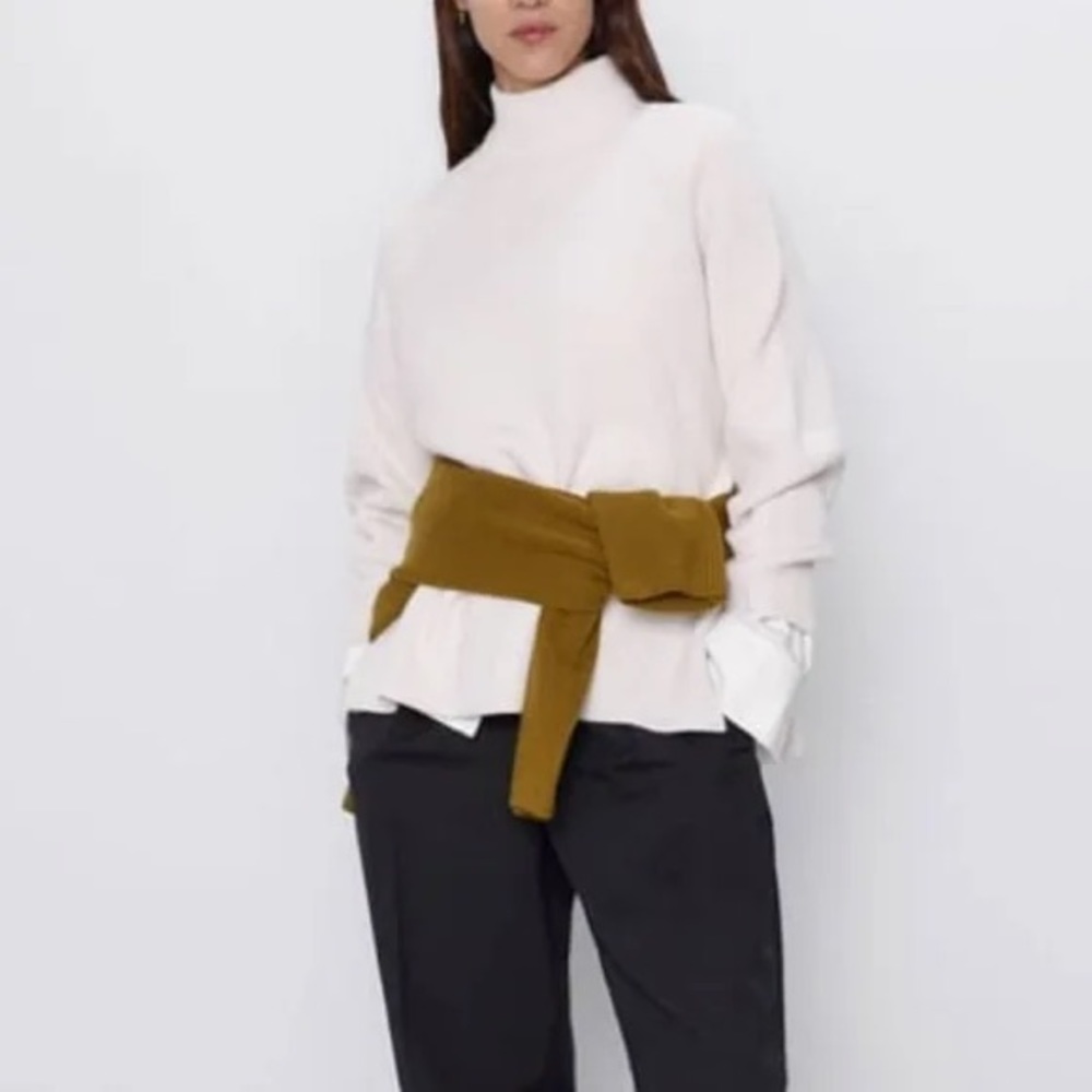 NWOT Zara White Fuzzy Turtleneck Sweater, Size S